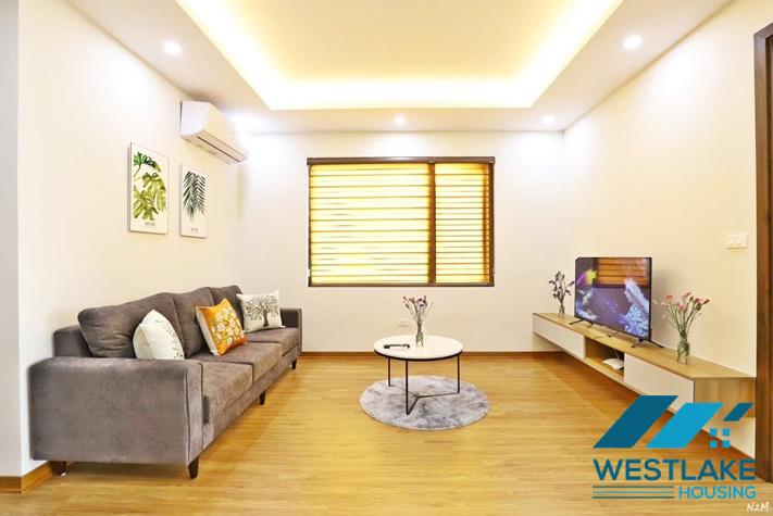 Căn Hộ 2 Phòng Ngủ Mới Đẹp , Hiện Đại View Hồ Thoáng Sáng Cho Thuê Tại Âu Cơ Tây Hồ, Hà Nội