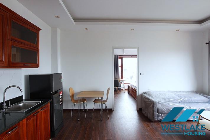 Cho Thuê Căn Hộ 1 Phòng Ngủ Sáng Thoáng Tại Âu Cơ, Tây Hồ, Hà Nội Cho Thuê Căn Hộ 1 Phòng Ngủ Sáng Thoáng Tại Âu Cơ, Tây Hồ, Hà Nội