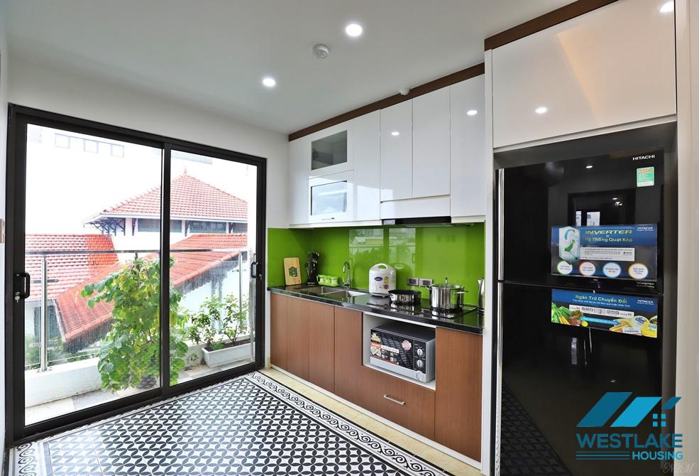 Afordable price 02 bedrooms apartment for rent on Xuan La street, Tay Ho, Ha Noi