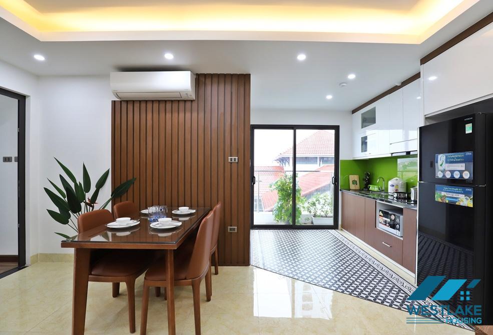 Afordable price 02 bedrooms apartment for rent on Xuan La street, Tay Ho, Ha Noi