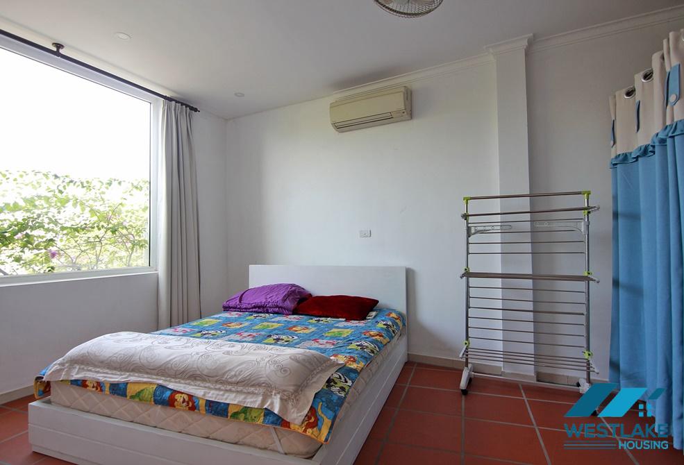 A bright lake side apartment for rent in Vu Mien, Tay Ho