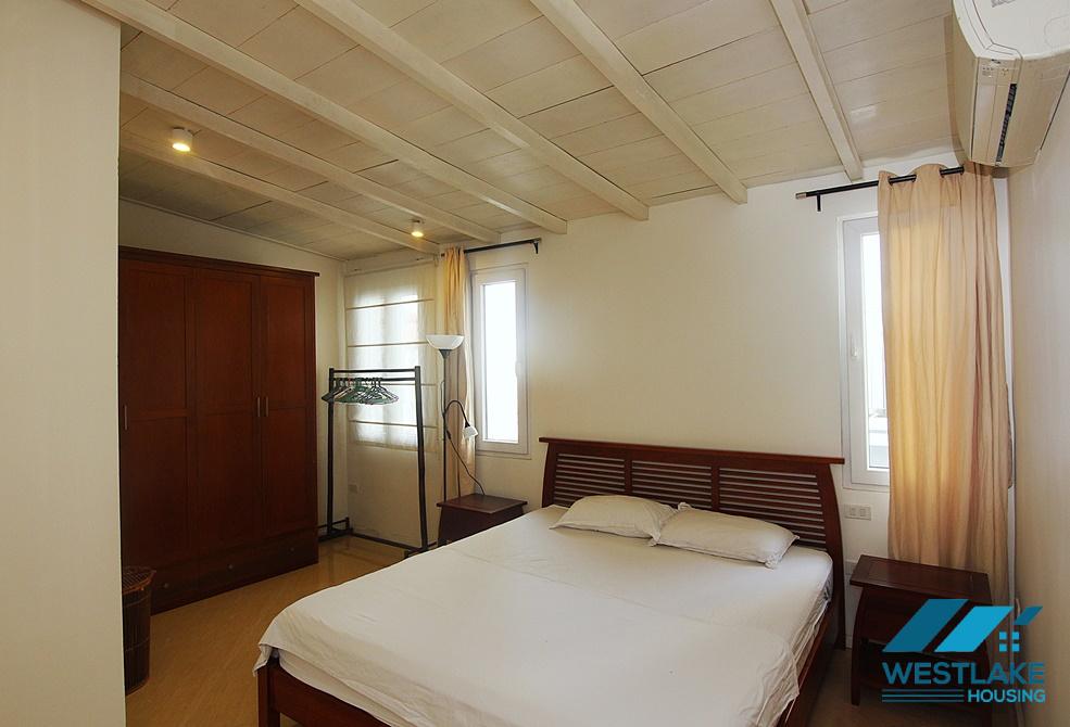 A lake side 2 bedroom apartment for rent in Vu Mien, Tay Ho