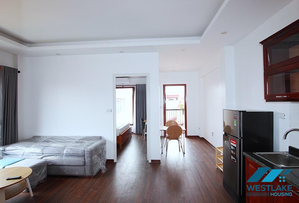 Căn Hộ 1 Phòng Ngủ Mới Đẹp, Có Ban Công Sáng Thoáng Cho Thuê Tại Âu Cơ, Tây Hồ, Hà Nội Căn Hộ 1 Phòng Ngủ Mới Đẹp, Có Ban Công Sáng Thoáng Cho Thuê Tại Âu Cơ, Tây Hồ, Hà Nội