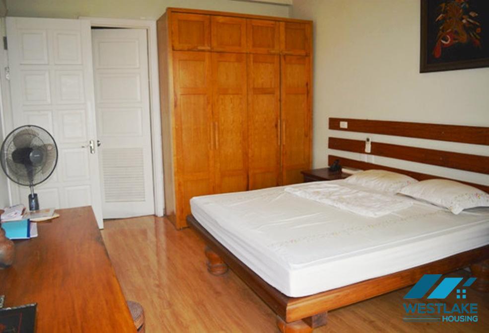 Cho thuê căn hộ 3 phòng ngủ đẹp tại khu đô thị Ciputra, Tây Hồ, Hà Nội