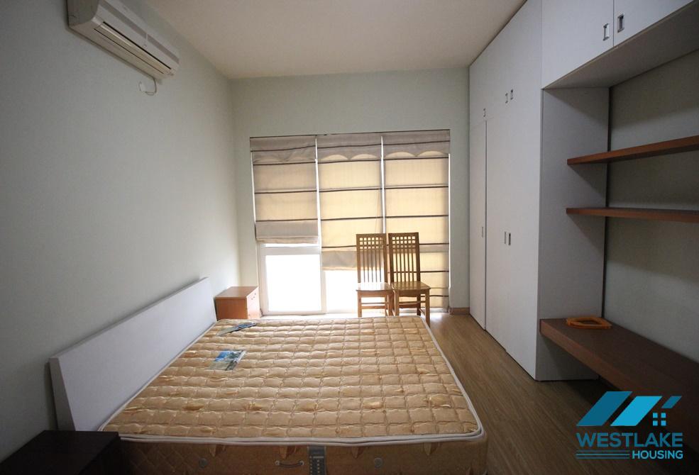 Cho thuê căn hộ 3 phòng ngủ đẹp tại tòa E, khu đô thị Ciputra, Hà Nội