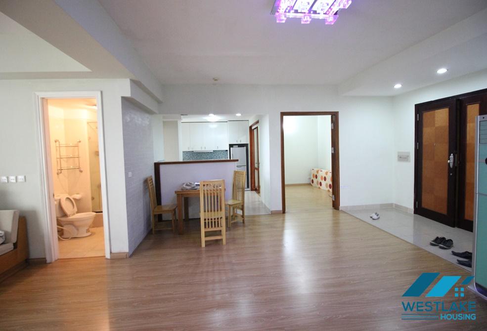 Cho thuê căn hộ 3 phòng ngủ đẹp tại tòa E, khu đô thị Ciputra, Hà Nội