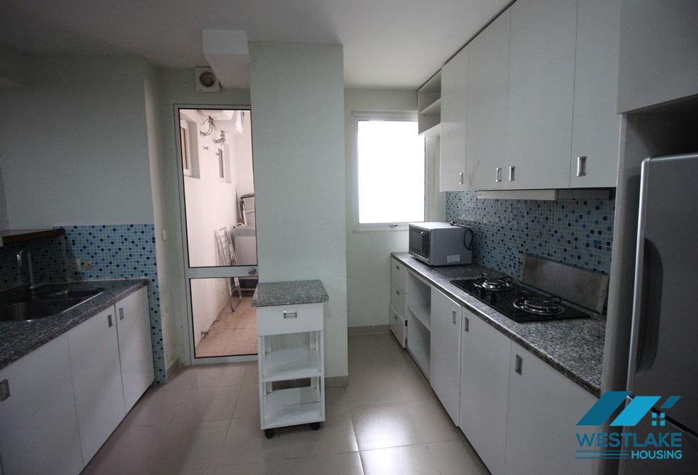 Cho thuê căn hộ 3 phòng ngủ đẹp tại tòa E, khu đô thị Ciputra, Hà Nội