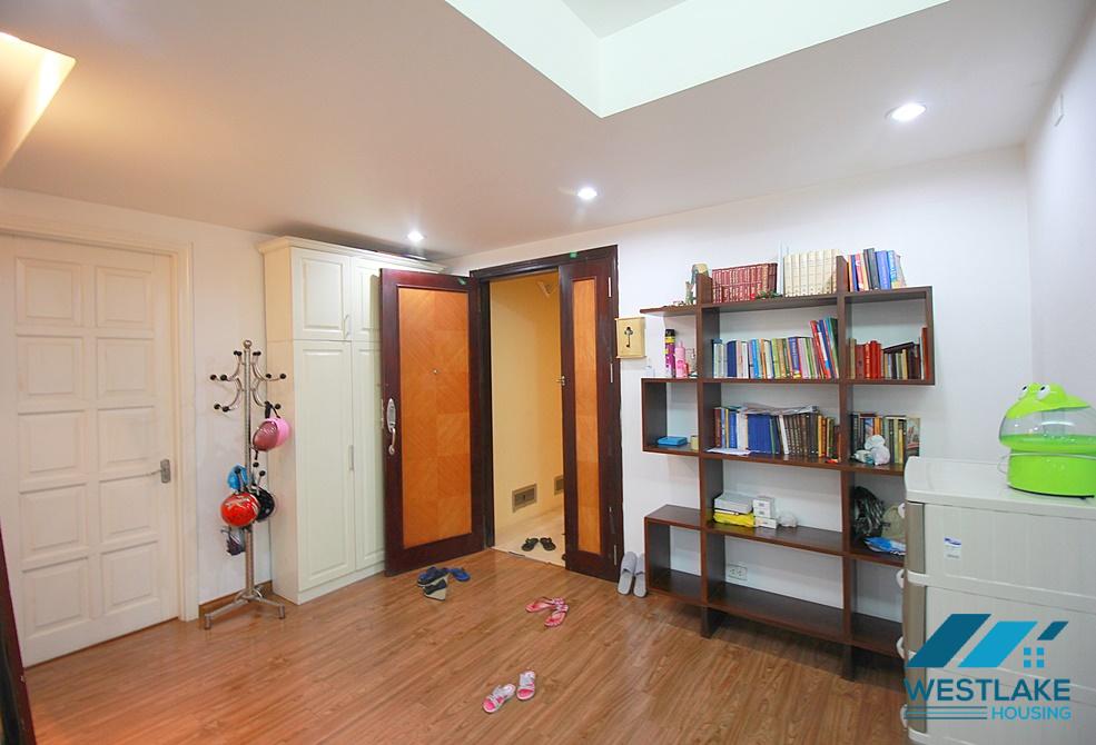 Cho thuê căn hộ 3 phòng ngủ tuyệt đẹp tại tòa E, khu đô thị Ciputra, Hà Nội Cho thuê căn hộ 3 phòng ngủ tuyệt đẹp tại tòa E, khu đô thị Ciputra, Hà Nội