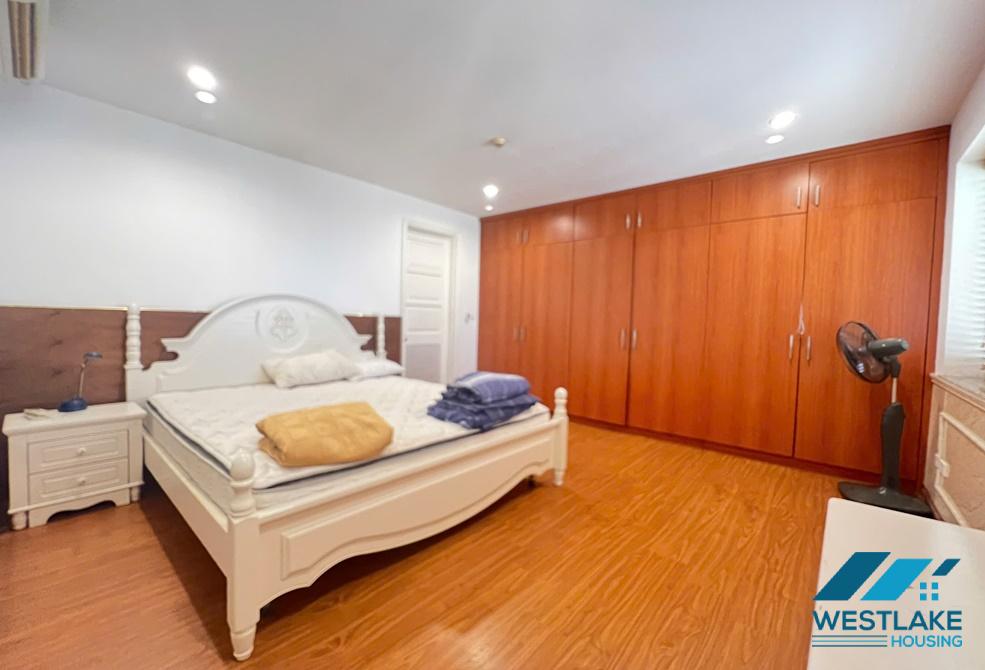 Cho thuê căn hộ Penthouse 3 phòng ngủ tại khu đô thị Ciputra, Hà Nội