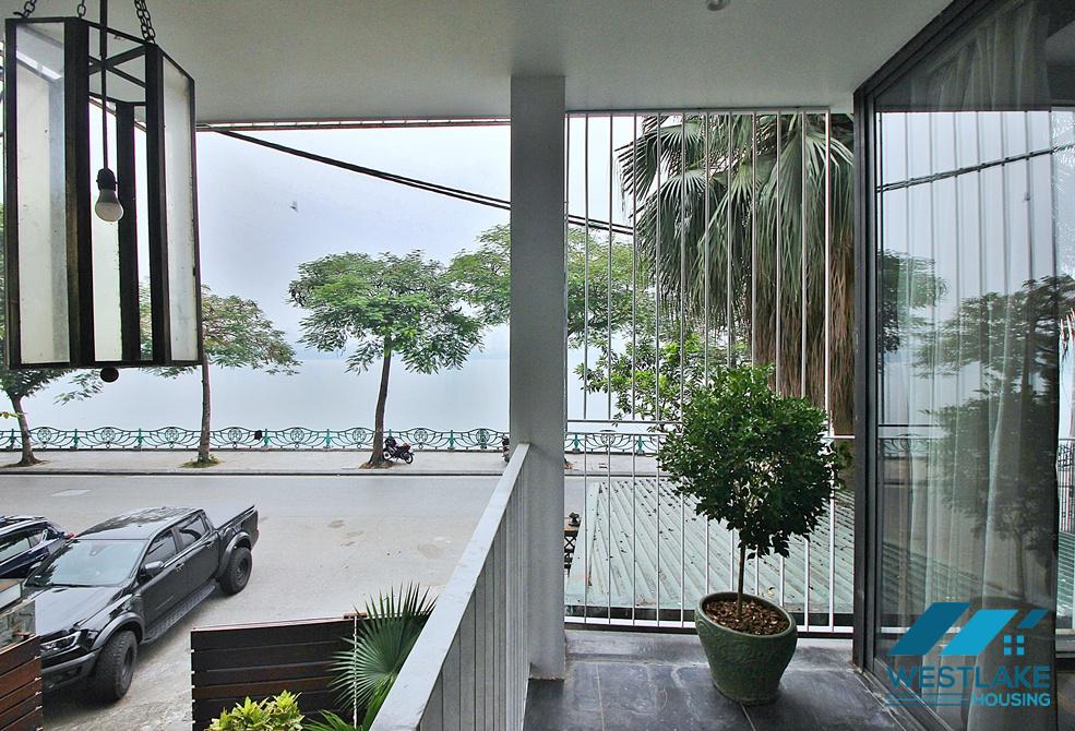 Gorgeous 3 bedrooms apartment with beautiful lake view in Tay Ho, Ha Noi