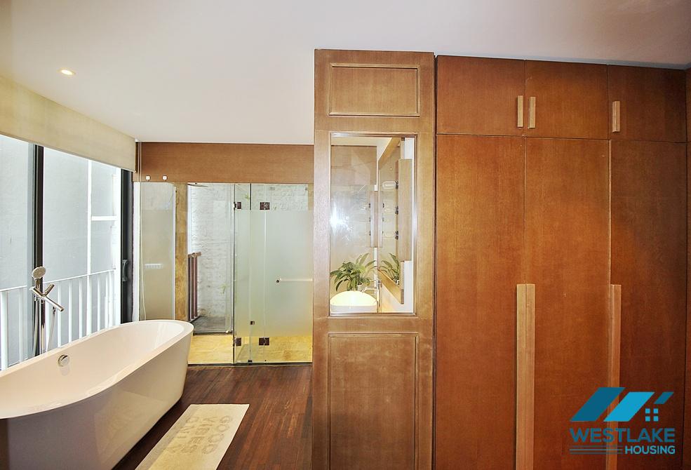 High quality 04 bedrooms apartment for rent in Xom Chua area, Tay Ho, Hanoi