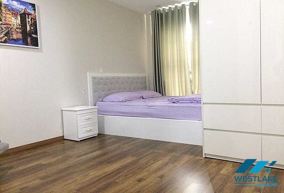 Cho thuê căn hộ 2 phòng ngủ mới và hiện đại tại khu đô thị Ciputra, Tây Hồ, Hà Nội