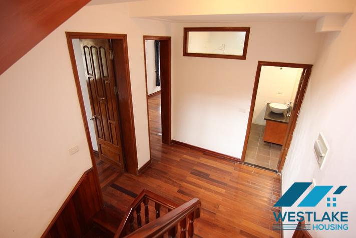 Biệt Thự 5 Phòng Ngủ Đẹp Rộn Rãi, Sáng Thoáng Cho Thuê Tại Tây Hồ, Hà Nội