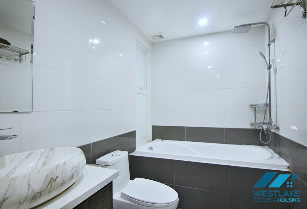 Cho Thuê Căn Hộ Một Phòng Ngủ Mới Đẹp Tại Tô Ngọc Vân Tây Hồ, Hà Nội