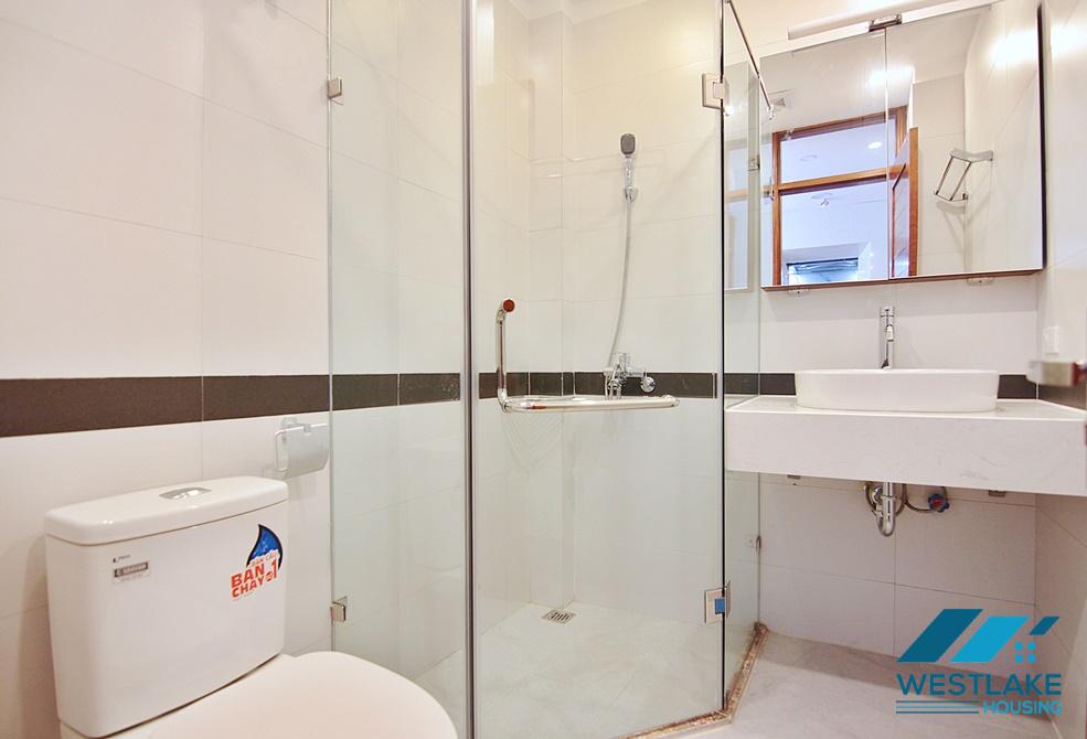 Cho Thuê Căn Hộ 2 Phòng Ngủ Hiện Đại Tại Đường Tây Hồ, Tây Hồ, Hà Nội