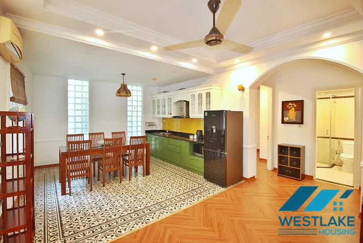 Cho Thuê Căn Hộ 3 Phòng Ngủ Rộng Đẹp, Mới Được Cài Tạo Lại Tại Phố Vũ Miên Tây Hồ, Hà Nội