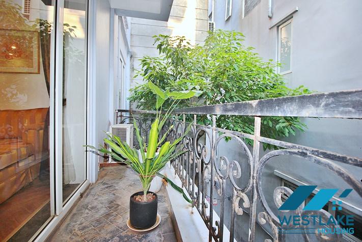Cho Thuê Căn Hộ 3 Phòng Ngủ Rộng Đẹp, Mới Được Cài Tạo Lại Tại Phố Vũ Miên Tây Hồ, Hà Nội