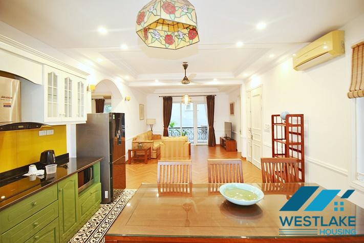 Cho Thuê Căn Hộ 3 Phòng Ngủ Rộng Đẹp, Mới Được Cài Tạo Lại Tại Phố Vũ Miên Tây Hồ, Hà Nội