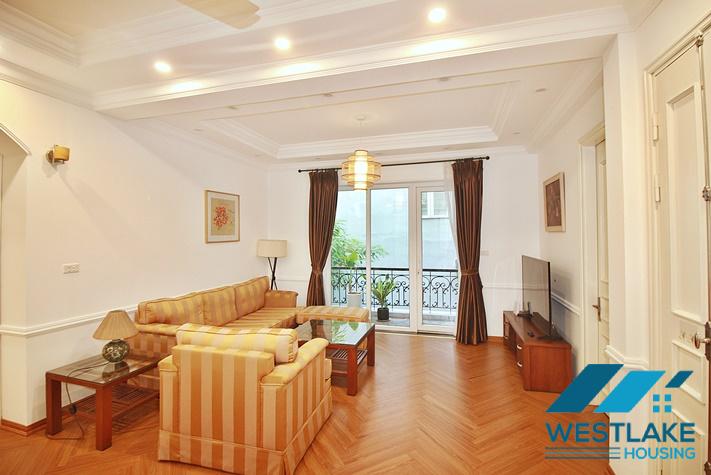 Cho Thuê Căn Hộ 3 Phòng Ngủ Rộng Đẹp, Mới Được Cài Tạo Lại Tại Phố Vũ Miên Tây Hồ, Hà Nội