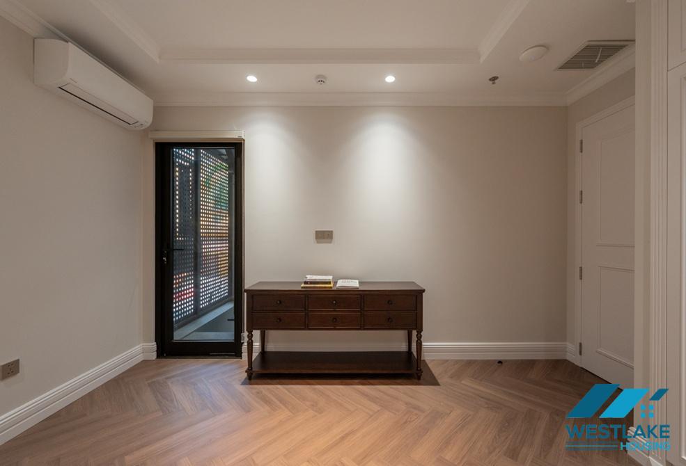 Luxurious 04-bedroom apartment with beautiful West lake view for rent in Tay Ho, Ha Noi