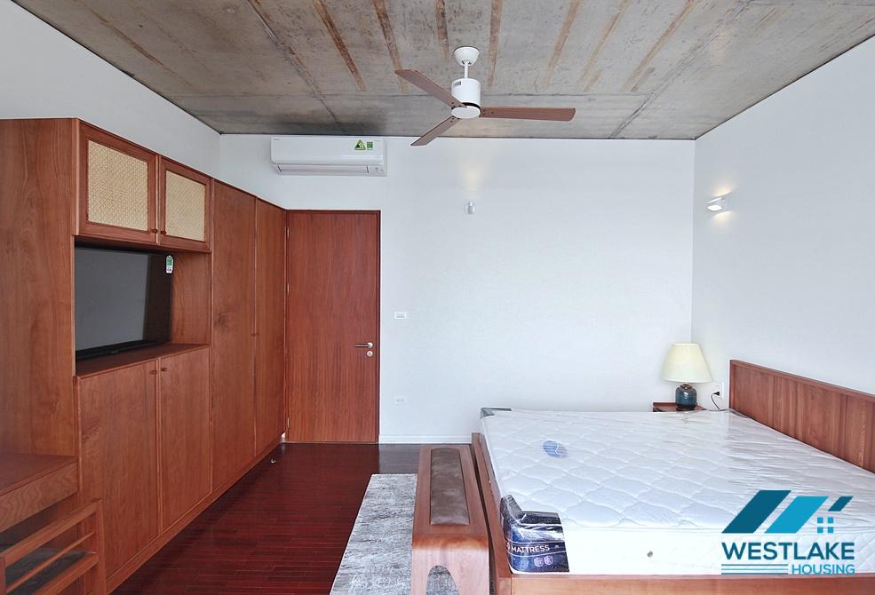 A stunning lake view 2 bedroom apartment for rent in Yen Phu, Tay Ho