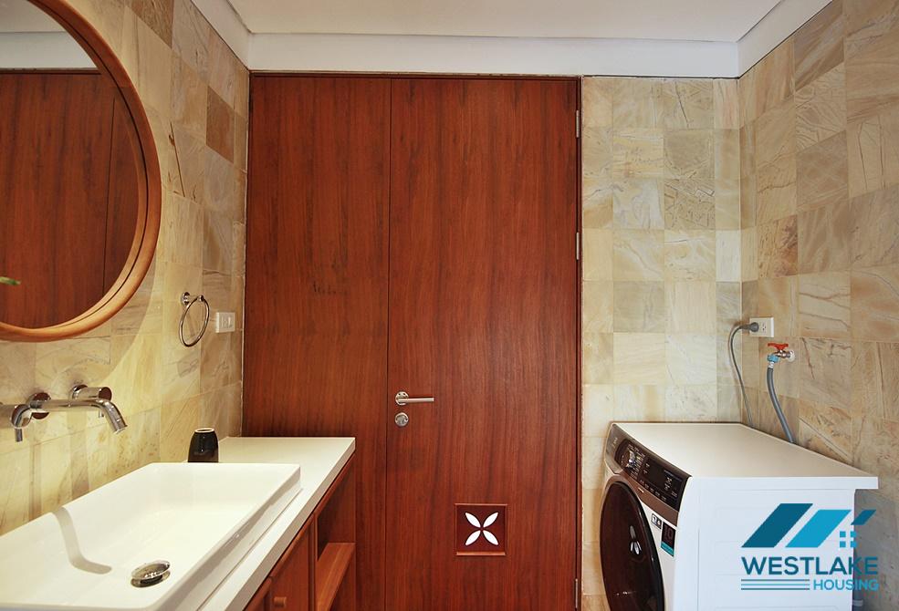 A stunning lake view 2 bedroom apartment for rent in Yen Phu, Tay Ho