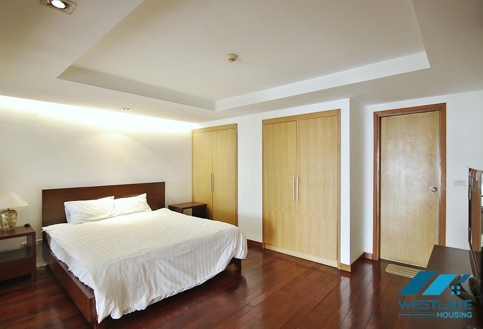 Beautiful West lake view, duplex 03 bedrooms apartment for rent in Xuan Dieu, Tay Ho, Ha Noi