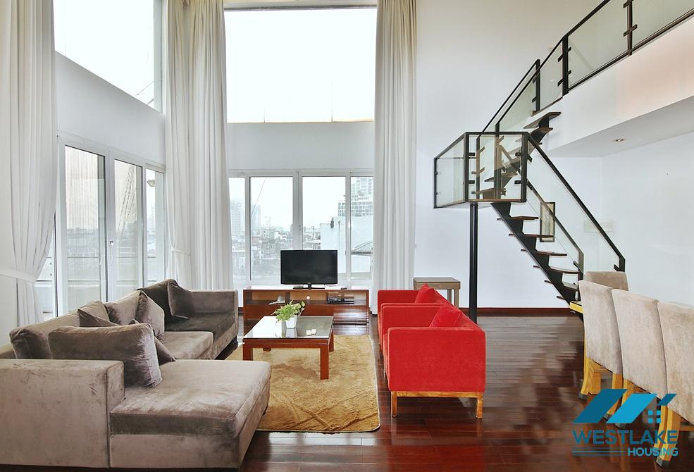 Beautiful West lake view, duplex 03 bedrooms apartment for rent in Xuan Dieu, Tay Ho, Ha Noi