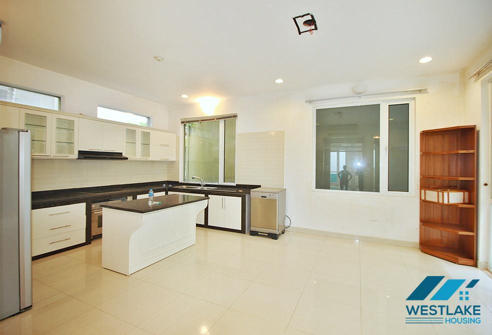 A nice 4 bedroom house for rent with big yard in Tay Ho, Ha Noi