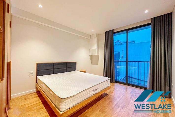 Cho Thuê Căn Hộ 3 Phòng Ngủ Mới Đẹp Hiện Đại, Ban Công Rộng, View Hồ Thoáng Mát Tại Âu Cơ, Tây Hồ, Hà Nội