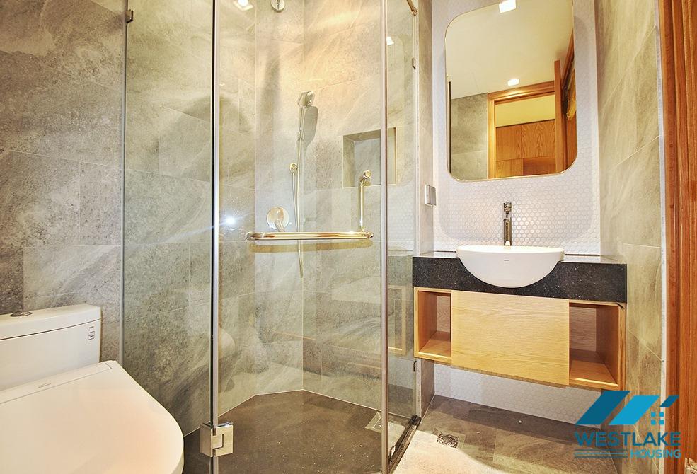 Cho Thuê Căn Hộ 3 Phòng Ngủ Mới Đẹp Hiện Đại, Ban Công Rộng, View Hồ Thoáng Mát Tại Âu Cơ, Tây Hồ, Hà Nội