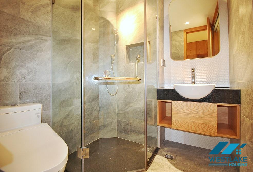 Căn Hộ 3 Phòng Ngủ Mới Đẹp Hiện Đại, Ban Công Rộng, View Hồ Thoáng Mát Cho Thuê Tại  Âu Cơ, Tây Hồ, Hà Nội