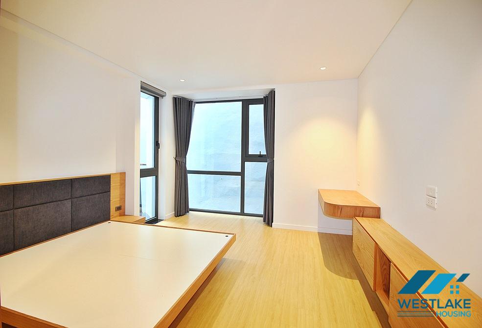Căn Hộ 3 Phòng Ngủ Mới Đẹp Hiện Đại, Ban Công Rộng, View Hồ Thoáng Mát Cho Thuê Tại  Âu Cơ, Tây Hồ, Hà Nội