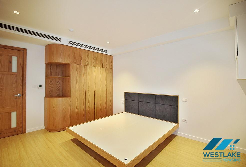 Căn Hộ 3 Phòng Ngủ Mới Đẹp Hiện Đại, Ban Công Rộng, View Hồ Thoáng Mát Cho Thuê Tại  Âu Cơ, Tây Hồ, Hà Nội