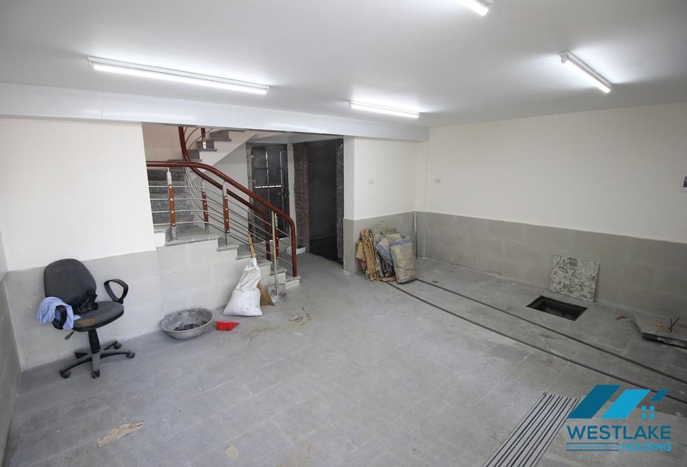 A beautiful office building for rent in Tay Ho, Ha Noi