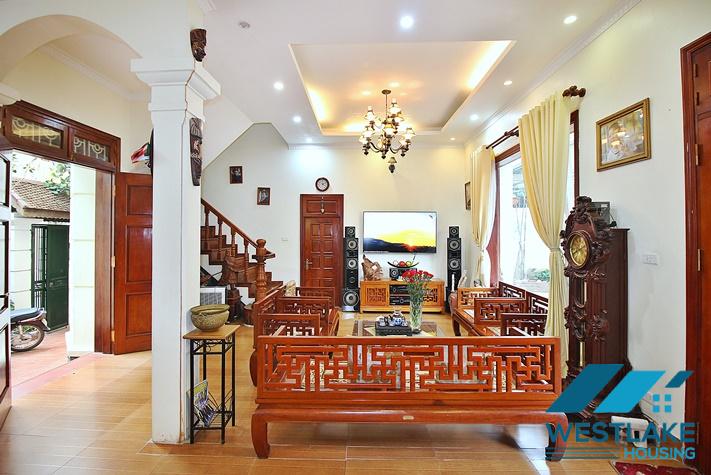Cho Thuê Nhà 5 Phòng Ngủ, Ban Công Sân Vườn Rộng Rãi Thoáng Mát Tại Nghi Tàm, Tây Hồ, Hà Nội