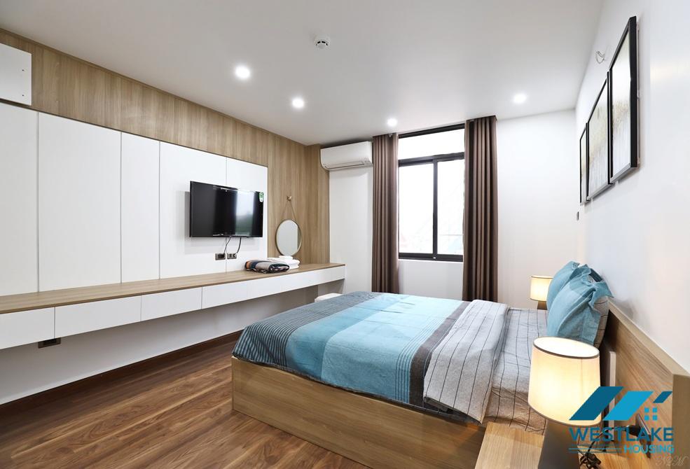 Good price 02 bedrooms apartment for rent on Xuan La street, Tay Ho, Ha Noi