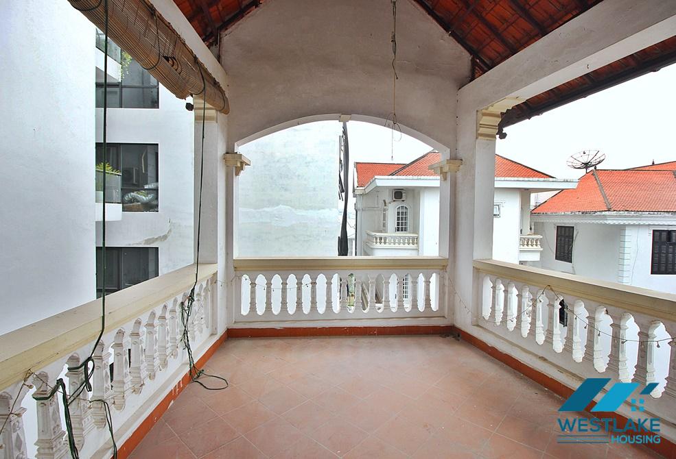 A cheap 4 bedroom house for rent in Tu Hoa, Tay Ho, Ha Noi A cheap 4 bedroom house for rent in Tu Hoa, Tay Ho, Ha Noi