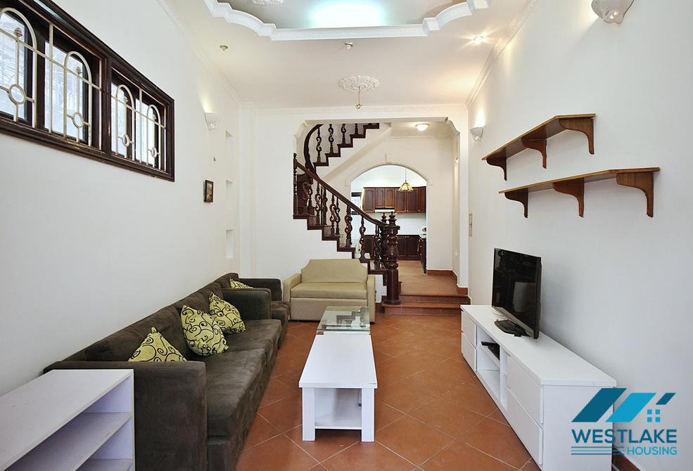A cheap 4 bedroom house for rent in Tu Hoa, Tay Ho, Ha Noi A cheap 4 bedroom house for rent in Tu Hoa, Tay Ho, Ha Noi