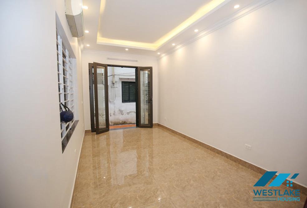 A new 4 bedroom house for rent in Tu Hoa, Tay Ho, Ha Noi A new 4 bedroom house for rent in Tu Hoa, Tay Ho, Ha Noi