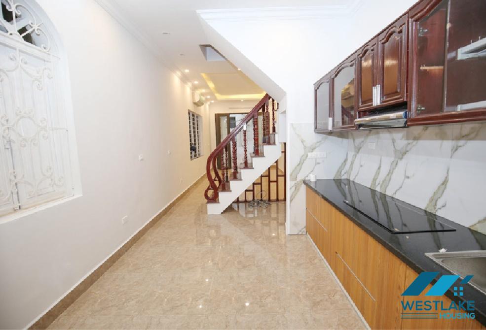 A new 4 bedroom house for rent in Tu Hoa, Tay Ho, Ha Noi A new 4 bedroom house for rent in Tu Hoa, Tay Ho, Ha Noi
