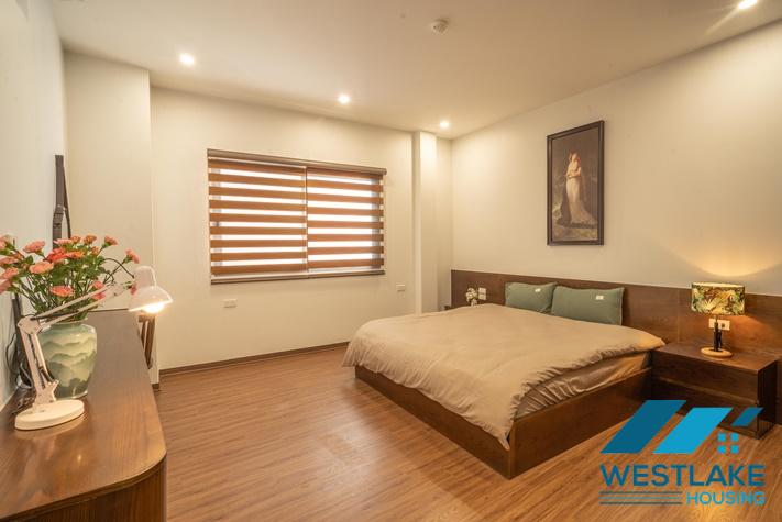 Cho Thuê Căn Hộ 2 Phòng Ngủ Rộng Đẹp, Ban Công View Hồ Thoáng Mát Tại Phố Vũ Miện, Tây Hồ, Hà Nội Cho Thuê Căn Hộ 2 Phòng Ngủ Rộng Đẹp, Ban Công View Hồ Thoáng Mát Tại Phố Vũ Miện, Tây Hồ, Hà Nội