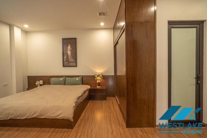 Cho Thuê Căn Hộ 2 Phòng Ngủ Rộng Đẹp, Ban Công View Hồ Thoáng Mát Tại Phố Vũ Miện, Tây Hồ, Hà Nội Cho Thuê Căn Hộ 2 Phòng Ngủ Rộng Đẹp, Ban Công View Hồ Thoáng Mát Tại Phố Vũ Miện, Tây Hồ, Hà Nội