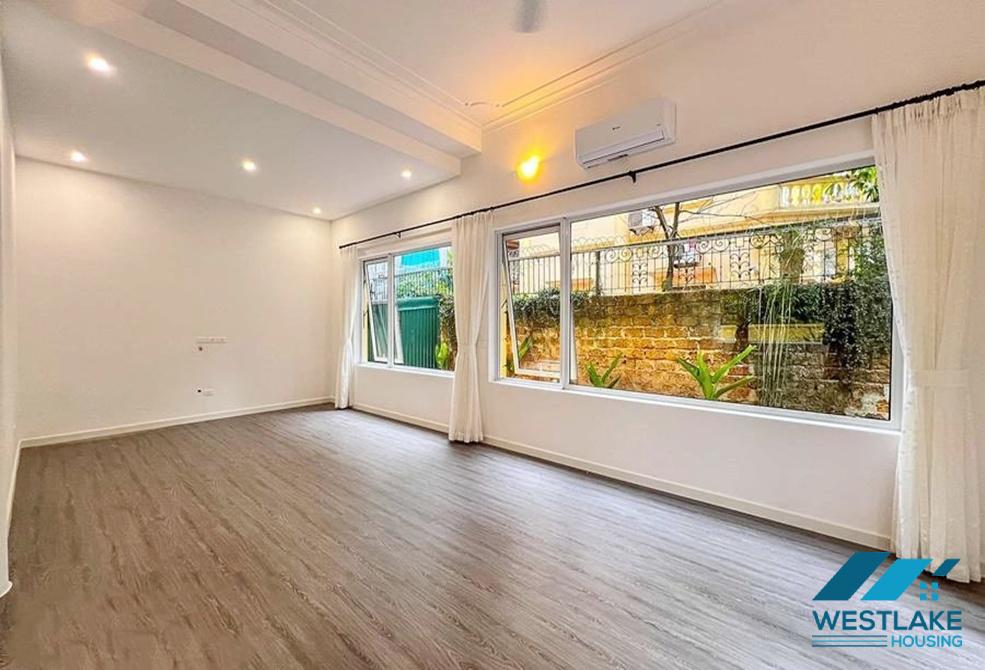 Renovated 05-bedrooms house with swimming pool for rent in Tay Ho, Ha Noi Renovated 05-bedrooms house with swimming pool for rent in Tay Ho, Ha Noi