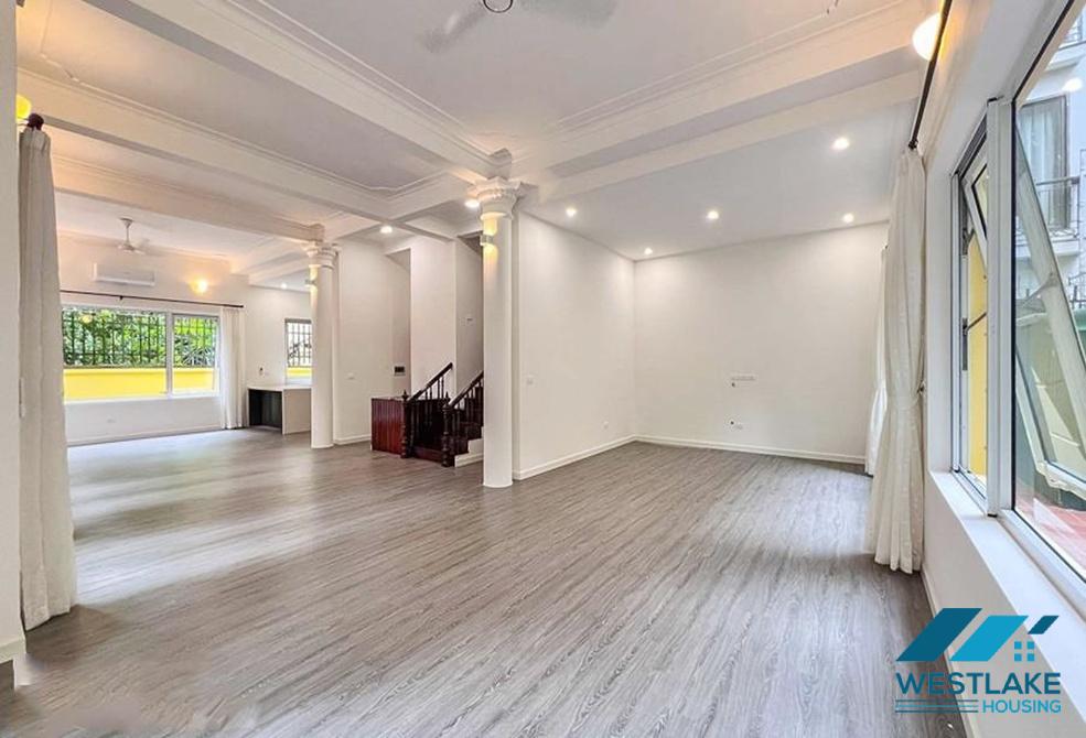 Nhà 5 Phòng Ngủ Mới Cải Tạo Lại Đẹp, Hiện Đại Có Hồ Bơi Ngoài Trời Cho Thuê Tại Tây Hồ, Hà Nội Nhà 5 Phòng Ngủ Mới Cải Tạo Lại Đẹp, Hiện Đại Có Hồ Bơi Ngoài Trời Cho Thuê Tại Tây Hồ, Hà Nội