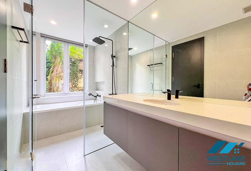 Nhà 5 Phòng Ngủ Mới Cải Tạo Lại Đẹp, Hiện Đại Có Hồ Bơi Ngoài Trời Cho Thuê Tại Tây Hồ, Hà Nội Nhà 5 Phòng Ngủ Mới Cải Tạo Lại Đẹp, Hiện Đại Có Hồ Bơi Ngoài Trời Cho Thuê Tại Tây Hồ, Hà Nội