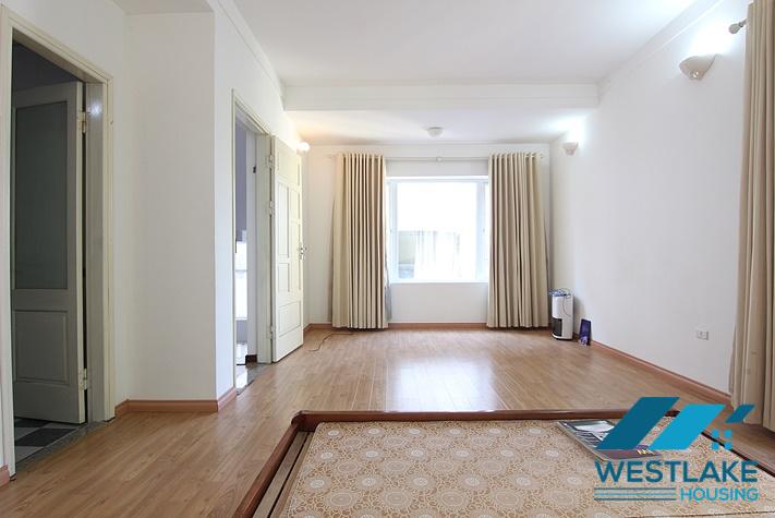 Cho Thuê Nhà 6 Phòng Ngủ Rộng Thoáng Tại Tô Ngọc Vân, Tây Hồ, Hà Nội Cho Thuê Nhà 6 Phòng Ngủ Rộng Thoáng Tại Tô Ngọc Vân, Tây Hồ, Hà Nội