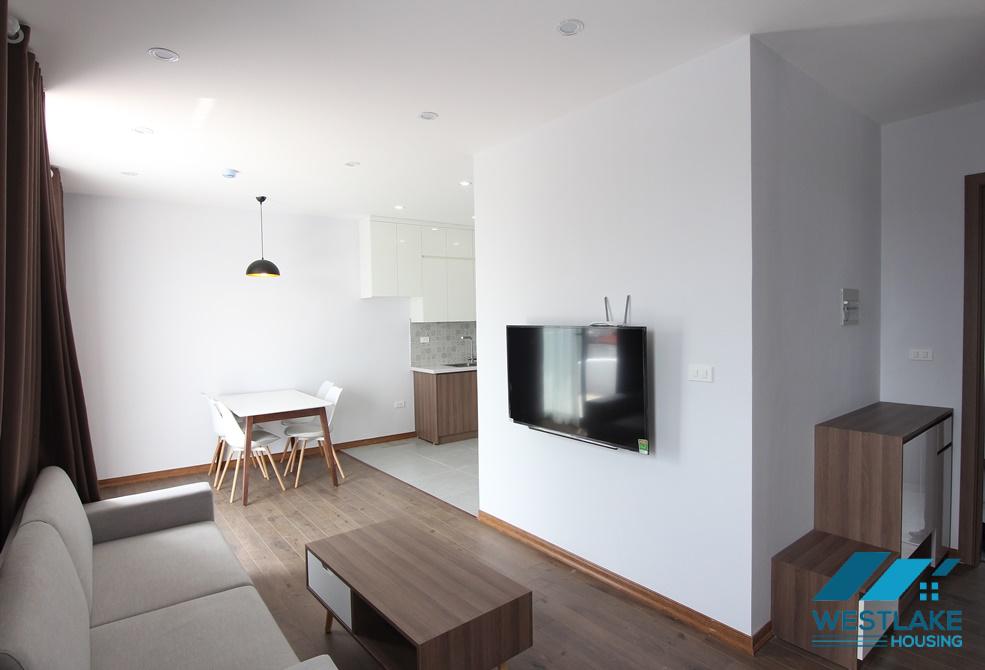 Cho Thuê Căn Hộ 2 Phòng Ngủ Có Sân Thượng Rộng Nhìn Ra Công Viên Nước Tại Tây Hồ, Hà Nội. Cho Thuê Căn Hộ 2 Phòng Ngủ Có Sân Thượng Rộng Nhìn Ra Công Viên Nước Tại Tây Hồ, Hà Nội.