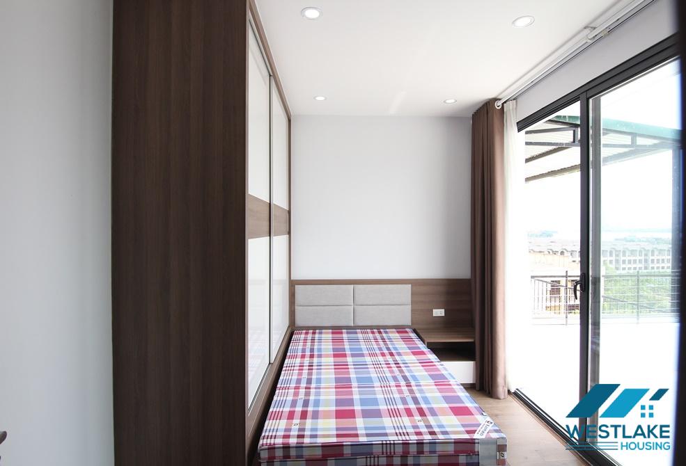 Cho Thuê Căn Hộ 2 Phòng Ngủ Có Sân Thượng Rộng Nhìn Ra Công Viên Nước Tại Tây Hồ, Hà Nội. Cho Thuê Căn Hộ 2 Phòng Ngủ Có Sân Thượng Rộng Nhìn Ra Công Viên Nước Tại Tây Hồ, Hà Nội.