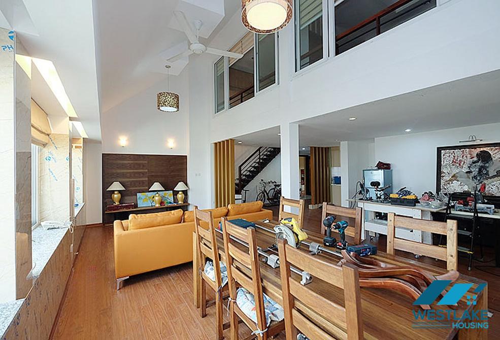 An amazingly nice and affordable penthouse apartment for rent in E tower, Ciputra